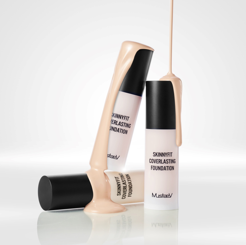 1719834536_Skinnyfit Coverlasting Foundation_0160_860 (1)